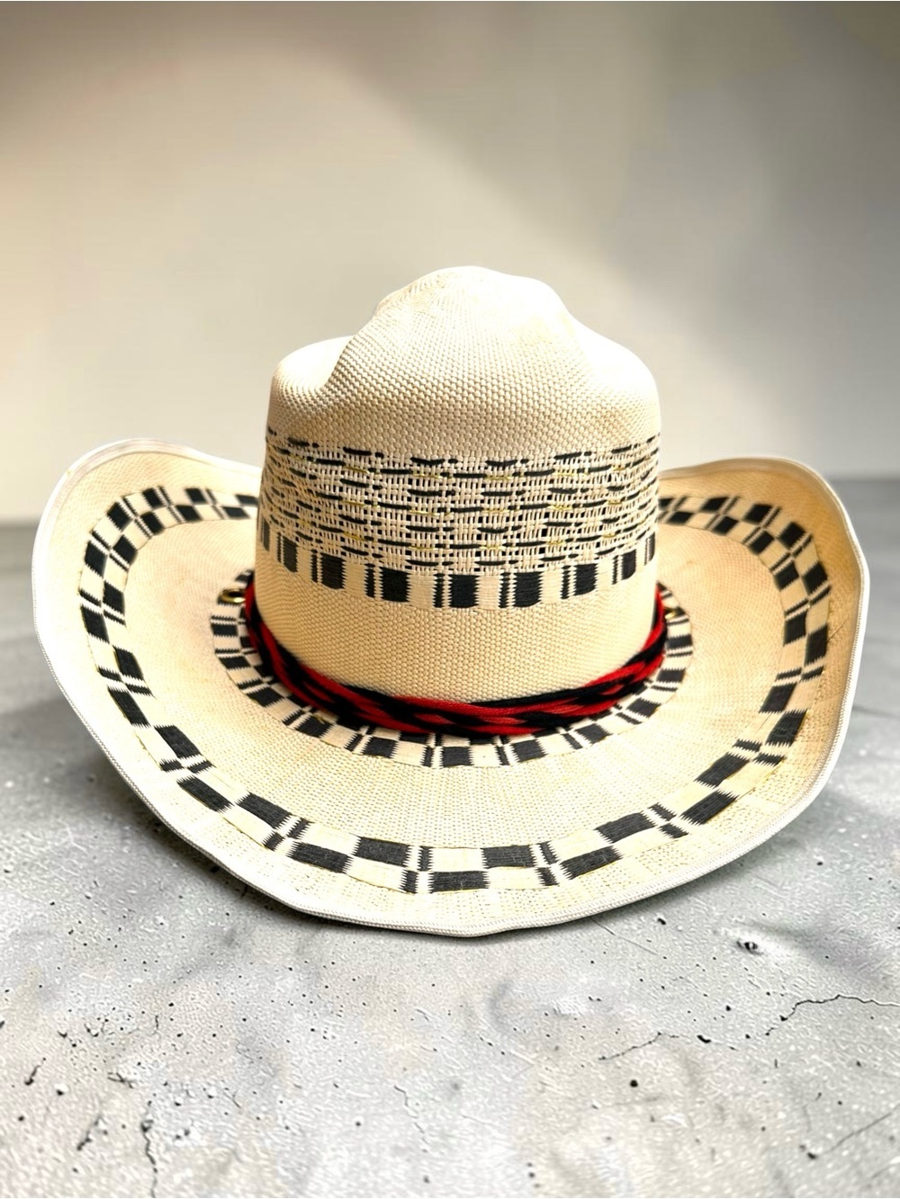 Showerproof Bangora Straw Cowboy Hat Size 7 Vented Crown Stampede Festival